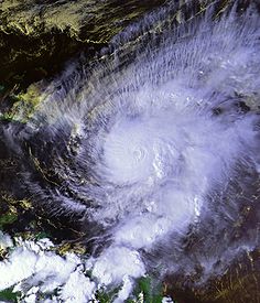 Hurricane_Lenny_17_nov_1999